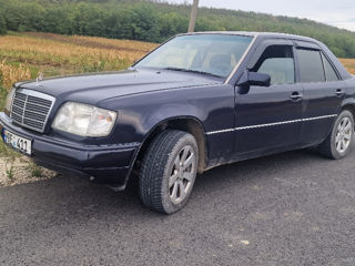 Mercedes Series (W124) foto 5