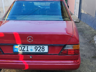 Mercedes E-Class foto 3