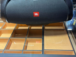 JBL Boombox