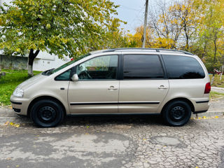 Volkswagen Sharan foto 2