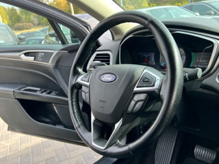 Ford Fusion foto 9