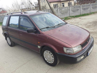 Mitsubishi Spais wagon фото 4