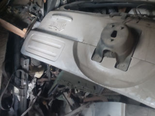 Запчасти на Honda CR-V 2 поколения механика бензин 2003-2005 года. foto 5