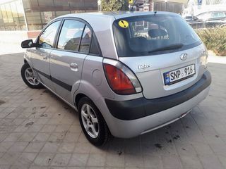 KIA Rio foto 2