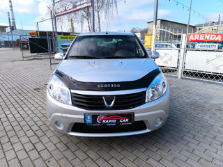 Dacia Sandero foto 2