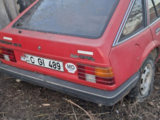 Opel Ascona foto 2