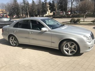 Mercedes E Class foto 3