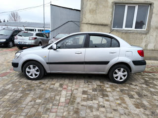 KIA Rio foto 4