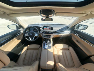 BMW 7 Series foto 9