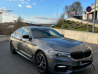 BMW 5 Series foto 1