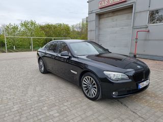 BMW 7 Series foto 7