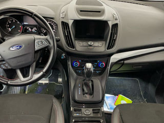 Ford Kuga foto 8