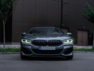 BMW 8 Series foto 2