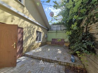 Casă în 2 nivele! str. Maramureș, Botanica, 170m2 + 7 ari! foto 5