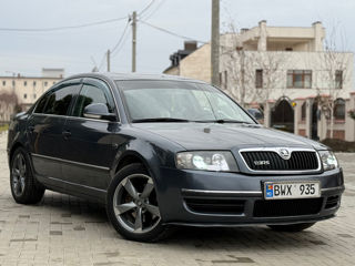 Skoda Superb foto 3