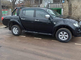 Mitsubishi L200 foto 4