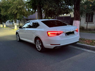 Skoda Superb foto 3