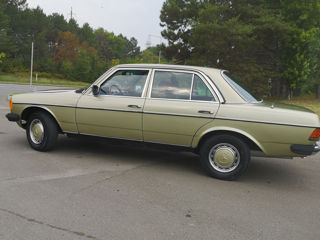 Mercedes Series (W123) foto 10