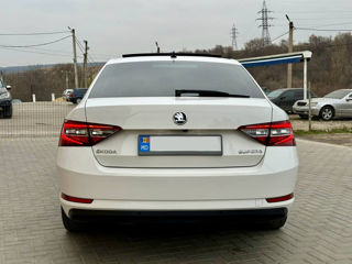 Skoda Superb foto 6