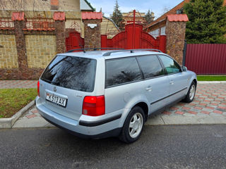 Volkswagen Passat foto 2