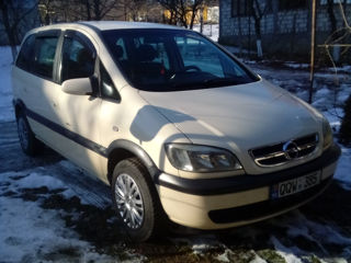 Opel Zafira foto 2