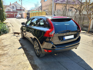 Volvo XC60 foto 2