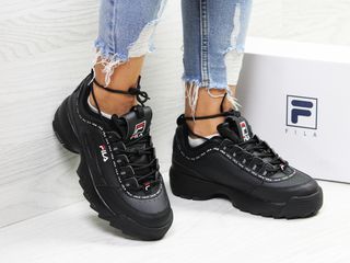 fila disruptor pret