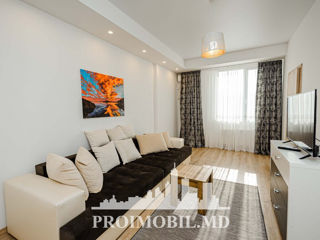 Apartament cu 2 camere, 97 m², Centru, Chișinău foto 2