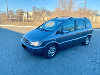 Opel Zafira foto 4