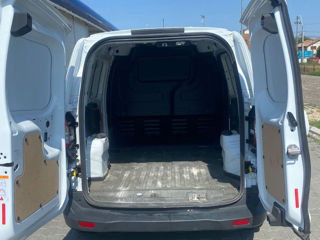 Ford Transit Courier foto 4