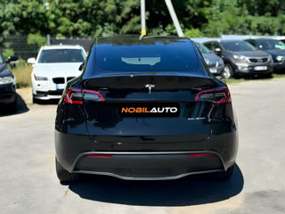 Tesla Model Y foto 5