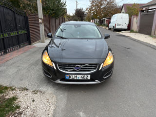 Volvo V60 foto 2