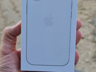 iPhone 16 white 256gb