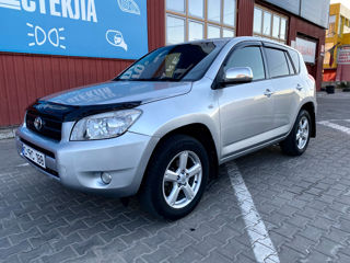 Toyota Rav 4 foto 1