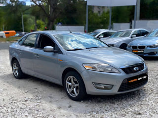 Ford Mondeo foto 2