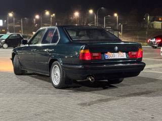 BMW 5 Series foto 3