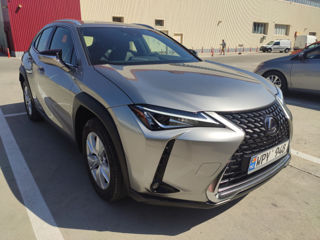 Lexus UX foto 2