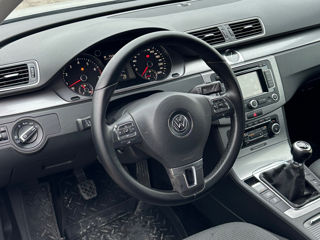 Volkswagen Passat foto 8