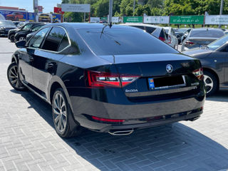 Skoda Superb foto 4