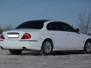 Jaguar S-Type foto 2