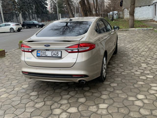 Ford Fusion foto 3