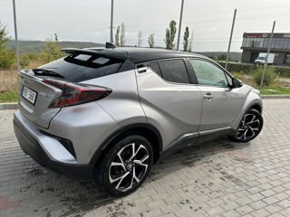 Toyota C-HR foto 4