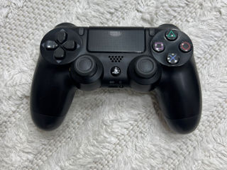 De vânzare: PlayStation 4 Pro cu 2 controllere DualShock V2! foto 3