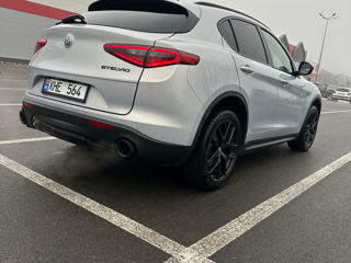 Alfa Romeo Stelvio foto 5