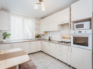 Apartament cu 2 camere, 65 m², Botanica, Chișinău foto 7