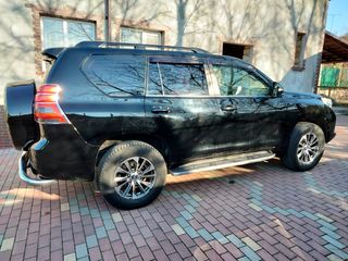 Toyota Land Cruiser Prado foto 4