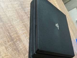 Vand PS4 PRO 1TB stare practic noua  foto 4