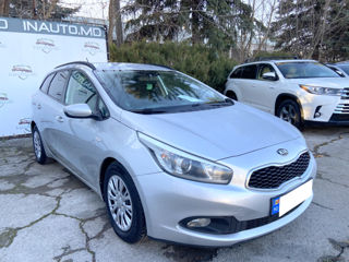 KIA Ceed Sw foto 3