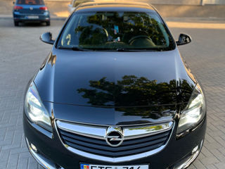 Opel Insignia foto 2