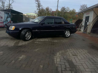 Mercedes Series (W124) foto 10